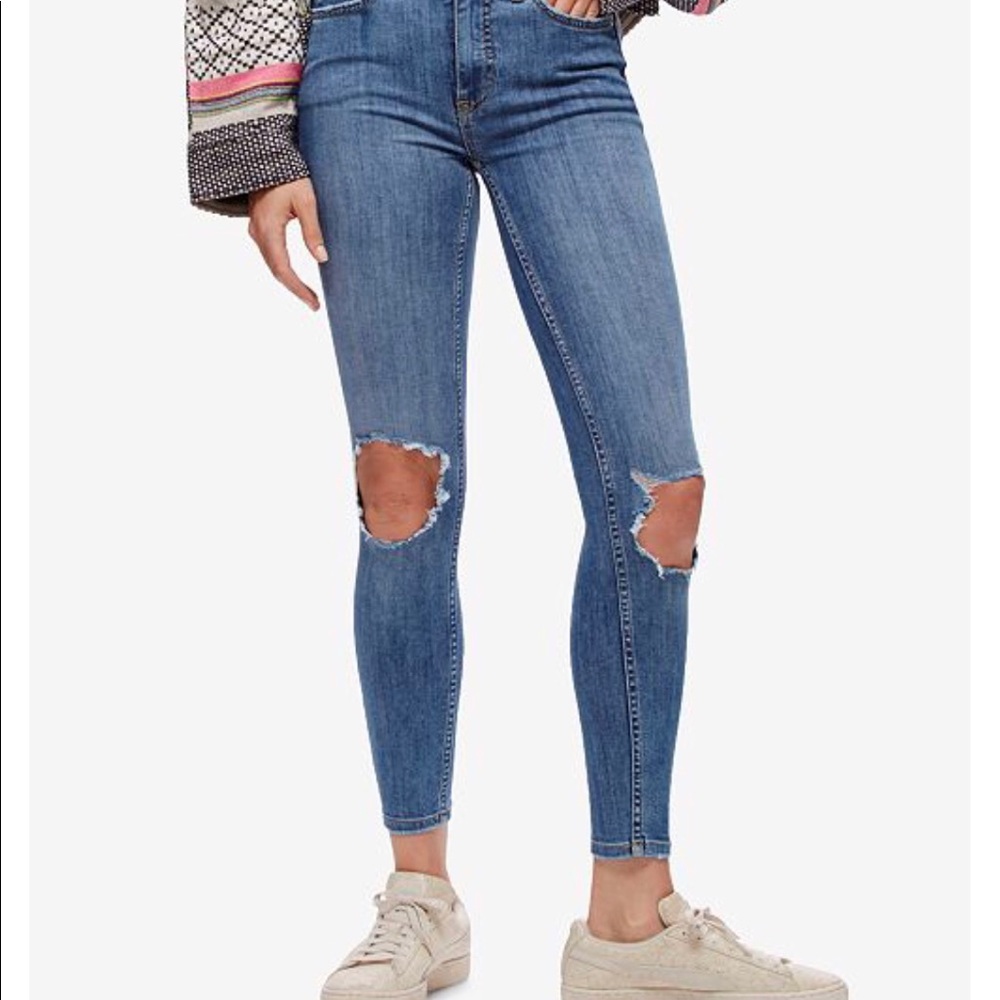NWT Free People Busted Knee Distressed Jeans